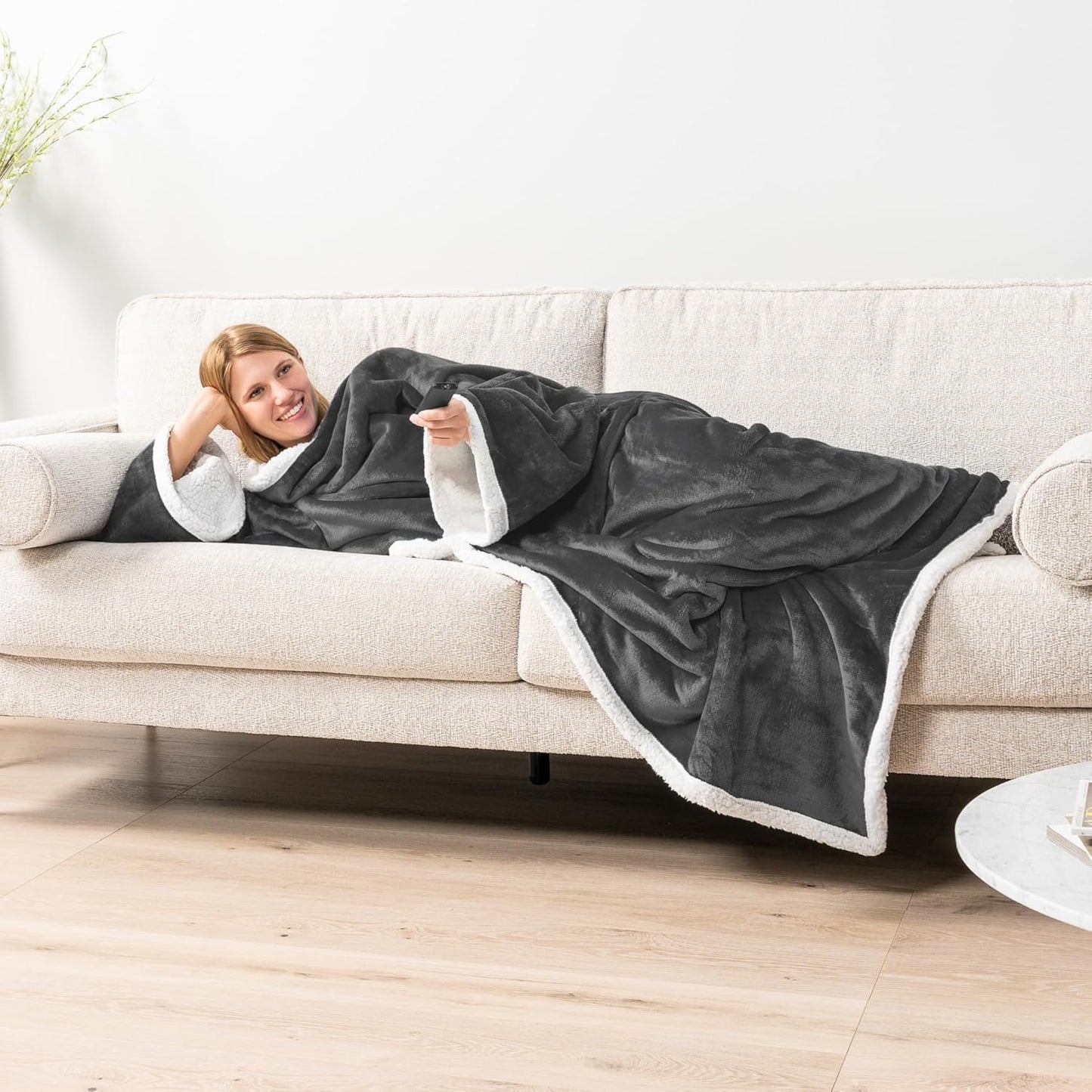 Cozy Sherpa Wearable Blanket with Sleeves & Pocket - Perfect for Snuggling Up This Winter!