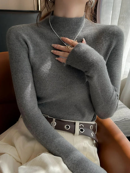 Stylish Women's Mock Neck Pullover Sweater for Autumn/Winter - Comfortable Knit Tops in Classic Black & White