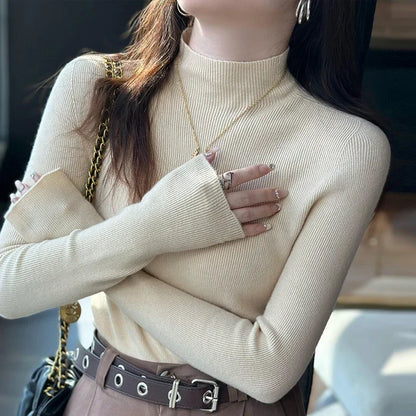 Stylish Women's Mock Neck Pullover Sweater for Autumn/Winter - Comfortable Knit Tops in Classic Black & White